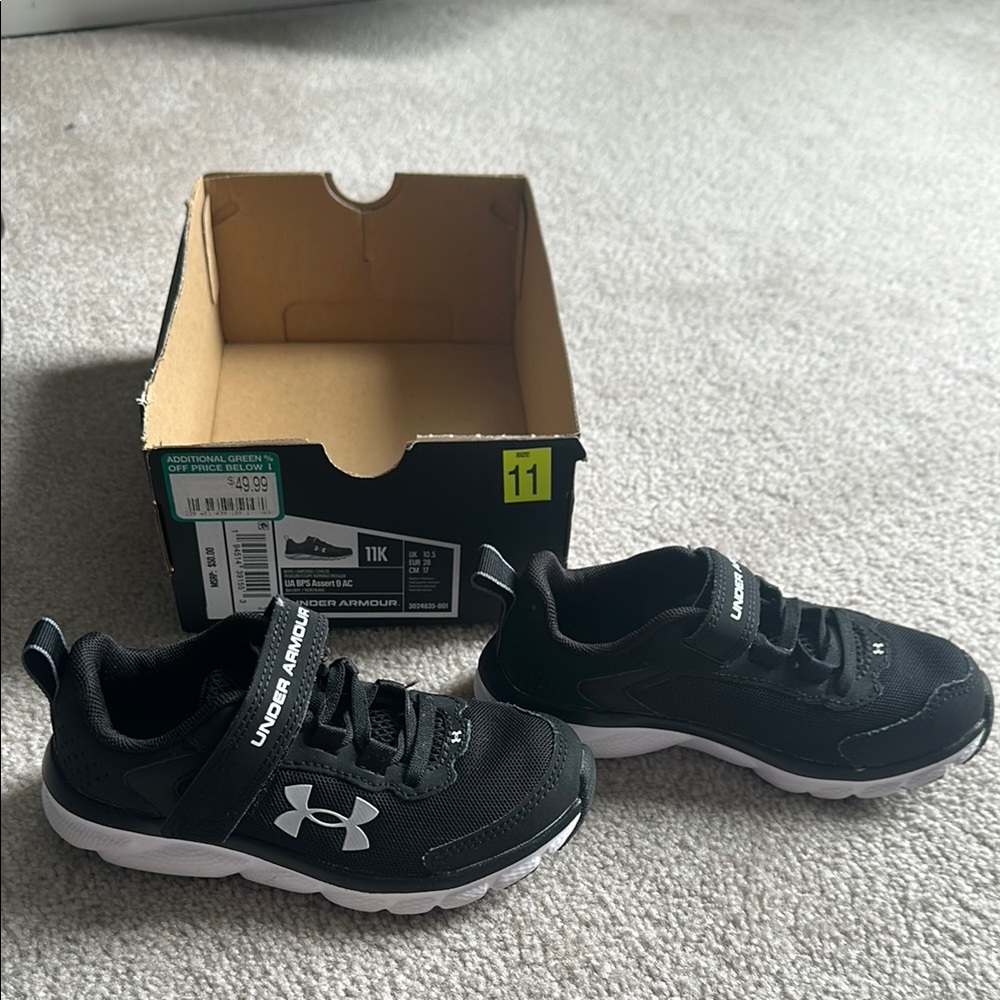 Under Armour Black Sneakers Mesh Low-Top Design Size 11k